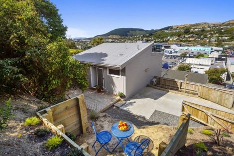 Photo of property in 6b Rewa Terrace, Tawa, Wellington, 5028