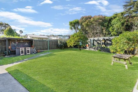 Photo of property in 3 Mack Place, Red Hill, Papakura, 2110