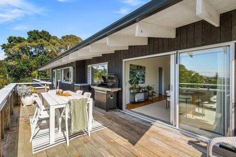 Photo of property in 25 Maxwelton Drive, Mairangi Bay, Auckland, 0630