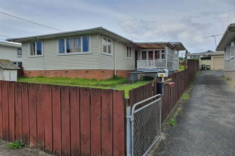 Photo of property in 26 Addison Street, Blockhouse Bay, Auckland, 0600