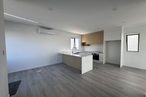 Photo of property in 10 Elcoat Avenue, Henderson, Auckland, 0612