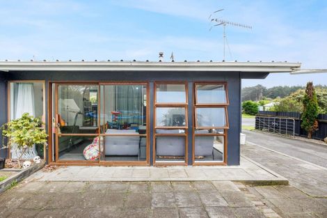 Photo of property in 79 Nash Parade, Foxton Beach, Foxton, 4815