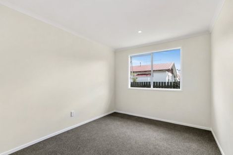 Photo of property in 4 Wellington Road, Wainuiomata, Lower Hutt, 5014