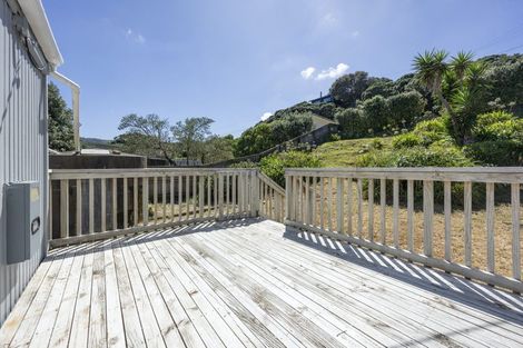 Photo of property in 95 Marine Parade North, Piha, New Lynn, 0772