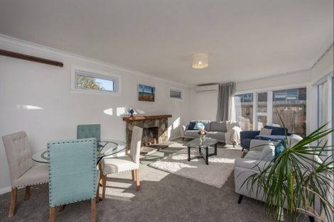 Photo of property in 18 Kowhai Grove, Raumati Beach, Paraparaumu, 5032
