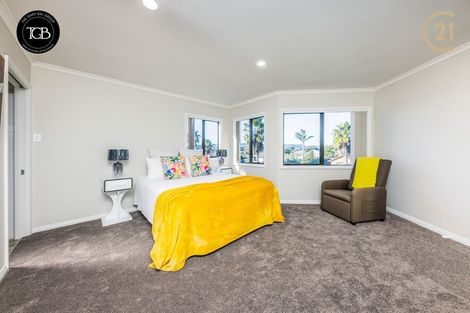 Photo of property in 21 Parkhaven Drive, Rosehill, Papakura, 2113