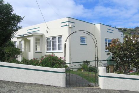 Photo of property in 1 Bentinck Avenue, Strathmore Park, Wellington, 6022