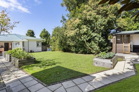 Photo of property in 12 Niccol Avenue, Narrow Neck, Auckland, 0624