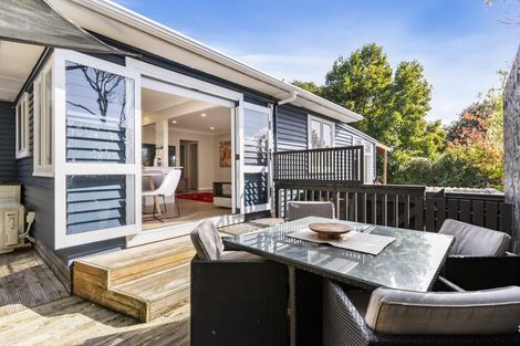 Photo of property in 1/13 Harrybrook Road, Green Bay, Auckland, 0604