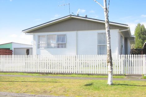 Photo of property in 4 Hera Grove, Turangi, 3334