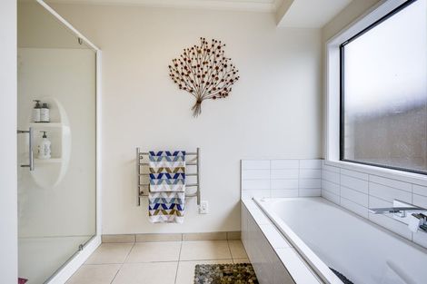 Photo of property in 3 Waitaha Place, Clive, 4102