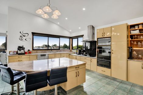 Photo of property in 3 Fairfax Terrace, Frankleigh Park, New Plymouth, 4310