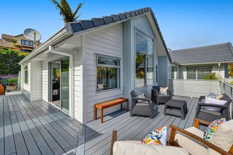 Photo of property in 57 Esther Place, Red Beach, 0932