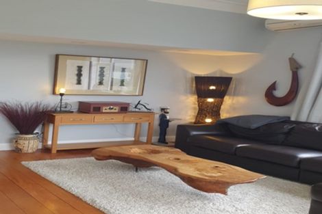 Photo of property in 2 Bayview Road, Paremata, Porirua, 5024