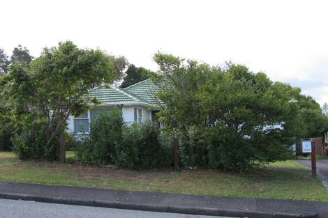 Photo of property in 7 Tauhara Street, Green Bay, Auckland, 0604