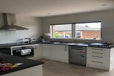 Photo of property in 2/53 Shakespeare Road, Milford, Auckland, 0620