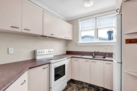 Photo of property in 80 Railway Street, Eltham, 4322