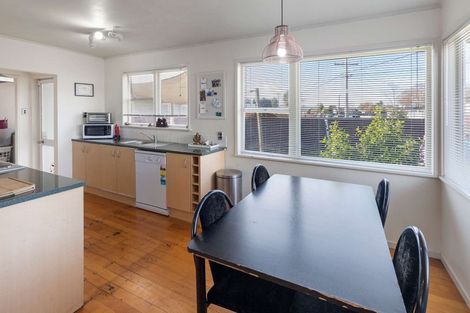 Photo of property in 37 Corlett Street, Utuhina, Rotorua, 3015