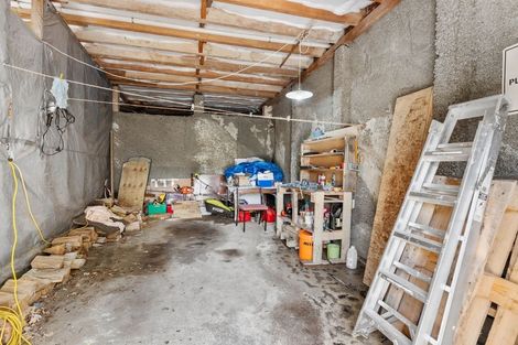 Photo of property in 9 Kaikorai Valley Road, Kaikorai, Dunedin, 9010