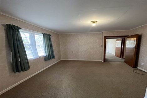 Photo of property in 1 Rewarewa Road, Te Atatu Peninsula, Auckland, 0610