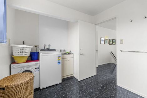 Photo of property in 15 Townsend Road, Paraite, New Plymouth, 4373