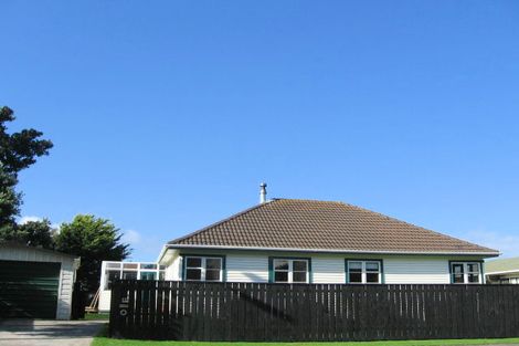 Photo of property in 40 Bodmin Terrace, Camborne, Porirua, 5026