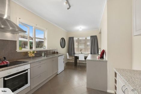 Photo of property in 5 Rumgay Street, Fairfield, Lower Hutt, 5011
