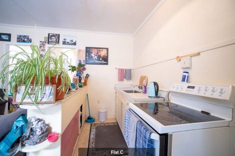 Photo of property in 90 Victoria Avenue, Palmerston North, 4410