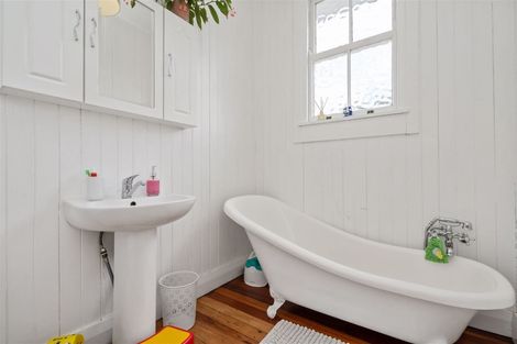 Photo of property in 3 Moore Street, Leamington, Cambridge, 3432