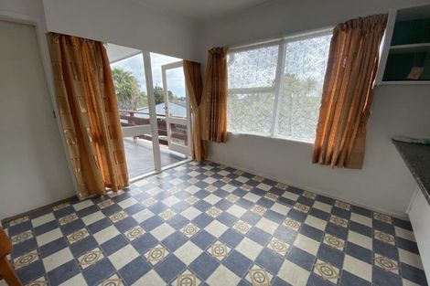 Photo of property in 1 Glenmore Road, Pakuranga Heights, Auckland, 2010