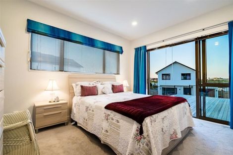 Photo of property in 29 Resolution Drive, Gulf Harbour, Whangaparaoa, 0930