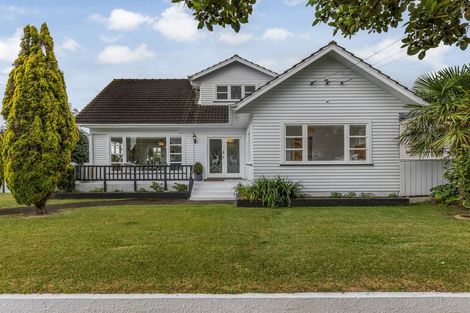 Photo of property in 14 Duke Street, Levin, 5510