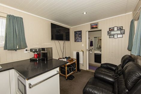 Photo of property in 26 Graham Street, Te Kopuru, 0391