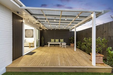 Photo of property in 2/18 Gray Avenue, Mangere East, Auckland, 2024