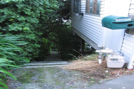 Photo of property in 28 Napier Street, Karaka Bays, Wellington, 6022