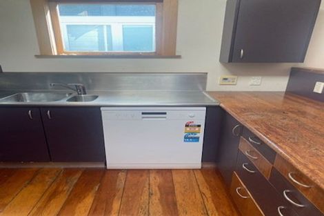 Photo of property in 16 Bolton Street, Petone, Lower Hutt, 5012