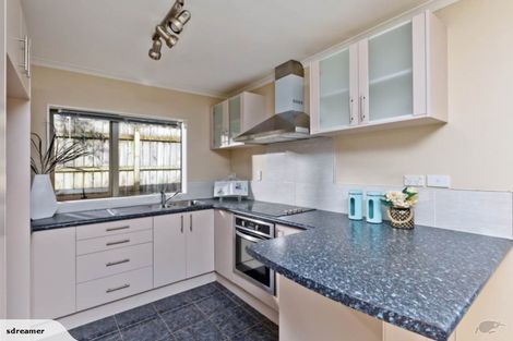 Photo of property in 22 Lynden Avenue, Hillcrest, Auckland, 0627