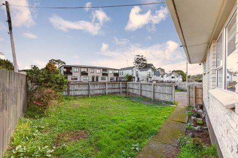 Photo of property in 5 Bittern Place, Henderson, Auckland, 0610