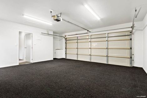 Photo of property in 7b Woodbank Drive, Glen Eden, Auckland, 0602