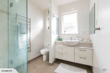 Photo of property in 2/56 Gowing Drive, Meadowbank, Auckland, 1072