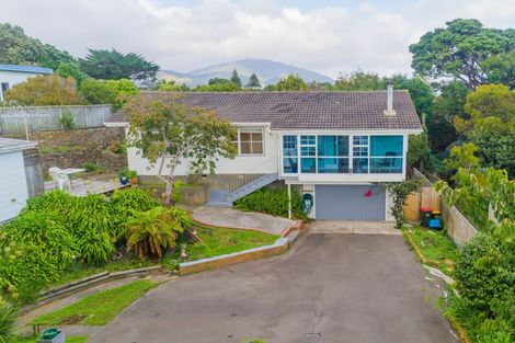 Photo of property in 10 Poplar Avenue, Raumati South, Paraparaumu, 5032