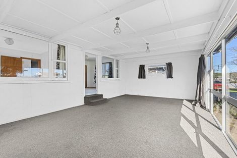 Photo of property in 25 Brookes Terrace, Waitara, 4320