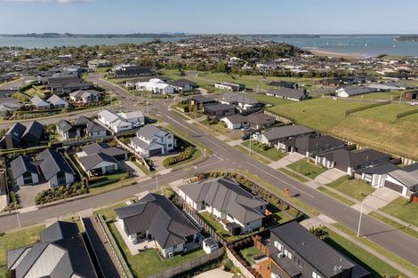 Photo of property in 1 Anglers Way, Omokoroa, 3114