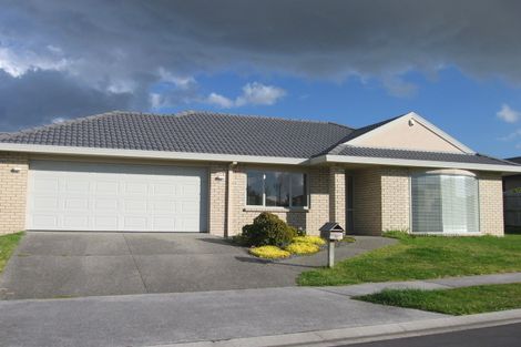 Photo of property in 2 Adrigole Place, East Tamaki, Auckland, 2013