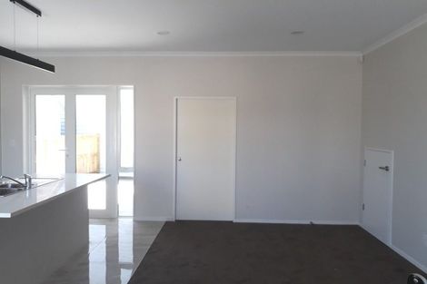 Photo of property in 30 Saddleback Crescent, Papakura, 2110