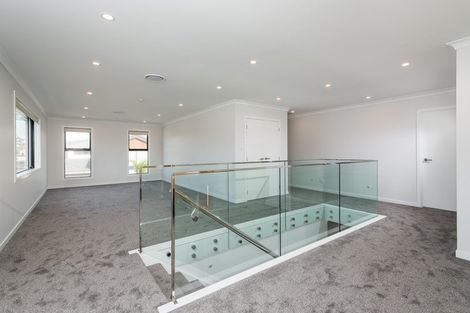 Photo of property in 1 Luff Place, Long Bay, Auckland, 0630
