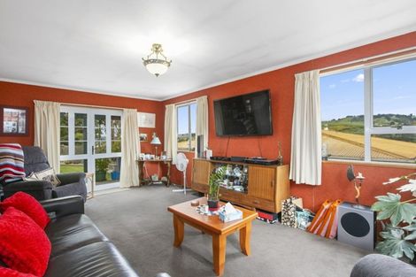 Photo of property in 18 Owen Street, Green Island, Dunedin, 9018