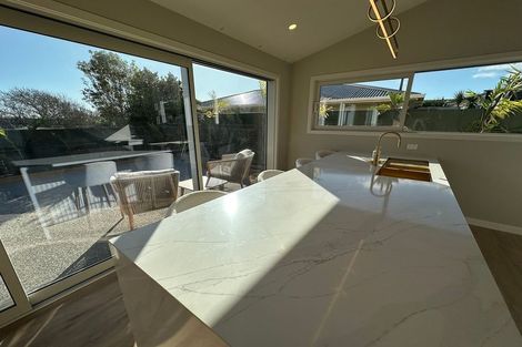 Photo of property in 21 Ruru Street, Waikanae, 5036