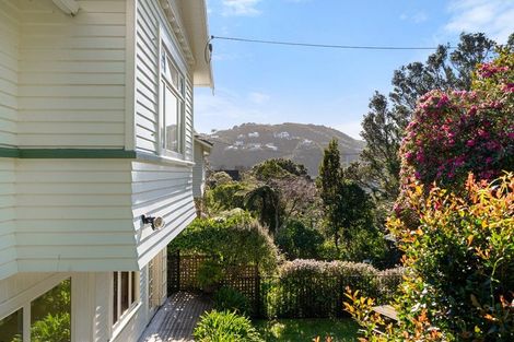Photo of property in 8 Fitzroy Street, Wadestown, Wellington, 6012