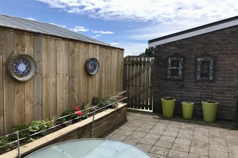 Photo of property in 53 Gardenia Avenue, Bell Block, New Plymouth, 4312